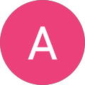 Runder, pinkfarbener Buchstabe A auf Hintergrund